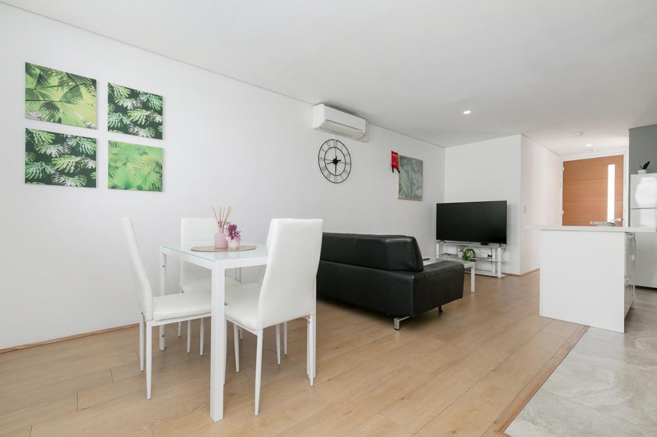 פרת'' 2X2 Modern Apartment Near Airport And City מראה חיצוני תמונה